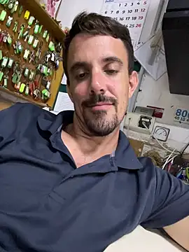 julian333 online show from July 13, 2026, 5:38 pm