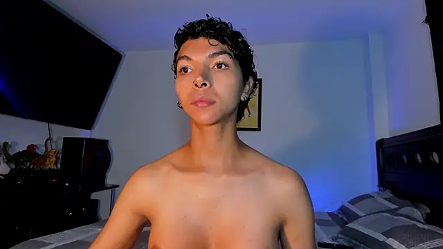 xhenisa  online show from December 15, 2024, 12:29 am