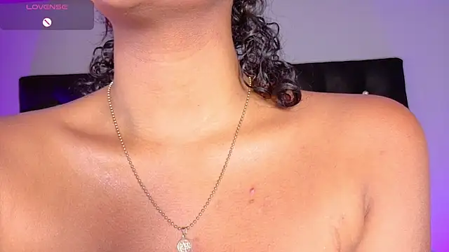 Snapshot of charlotteeruss chatting on January 22, 2025, 9:10 pm charlotteeruss online show from January 22, 2025, 9:10 pm