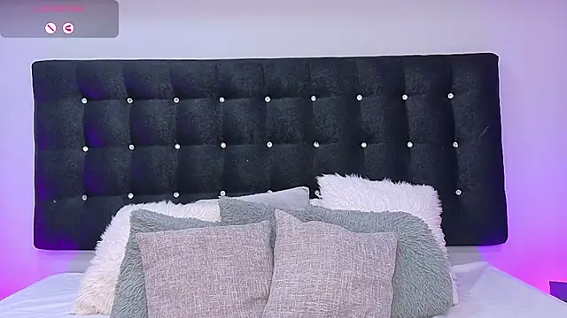 Snapshot of charlotteeruss chatting on January 31, 2025, 9:59 pm charlotteeruss online show from January 31, 2025, 9:59 pm