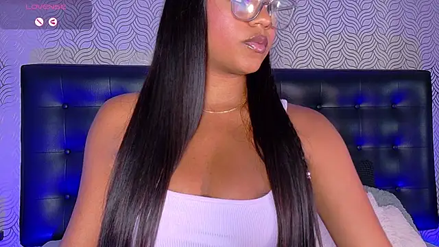 Snapshot of charlotteeruss chatting on March 18, 2025, 3:53 am charlotteeruss online show from March 18, 2025, 3:53 am