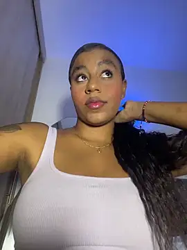 charlotteeruss online show from May 19, 2026, 10:05 pm