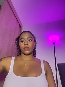charlotteeruss online show from June 13, 2026, 7:17 am