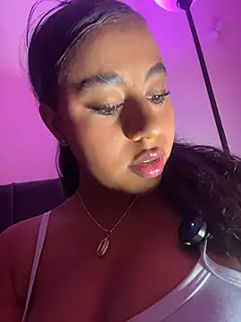 charlotteeruss online show from August 1, 2026, 2:33 am