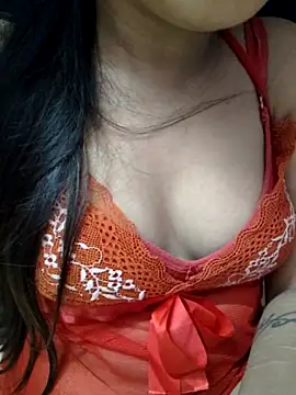 Snapshot of Roshni_98 chatting on July 6, 2026, 3:03 pm Roshni 98 online show from July 6, 2026, 3:03 pm
