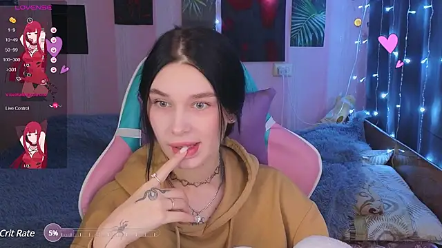 Snapshot of Amanda_Tender chatting on December 4, 2024, 9:13 pm Amanda Tender online show from December 4, 2024, 9:13 pm