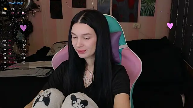 Snapshot of Amanda_Tender chatting on February 4, 2025, 9:10 pm Amanda Tender online show from February 4, 2025, 9:10 pm