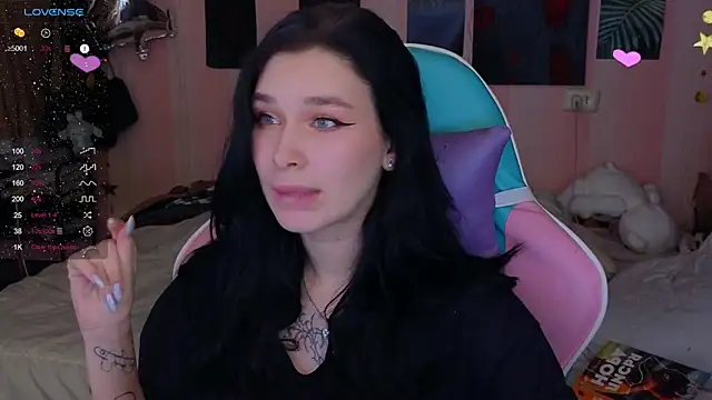 Snapshot of Amanda_Tender chatting on February 26, 2025, 9:27 pm Amanda Tender online show from February 26, 2025, 9:27 pm