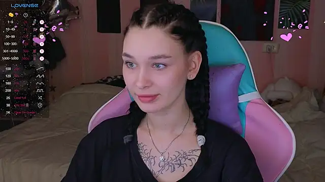 Snapshot of Amanda_Tender chatting on February 27, 2025, 9:25 pm Amanda Tender online show from February 27, 2025, 9:25 pm