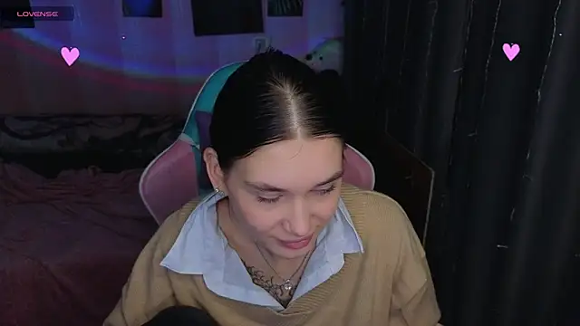 Snapshot of Amanda_Tender chatting on September 12, 2025, 12:33 am Amanda Tender online show from September 12, 2025, 12:33 am