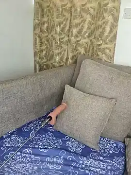 Snapshot of hornycreamybabe chatting on January 4, 2025, 9:10 am hornycreamybabe online show from January 4, 2025, 9:10 am