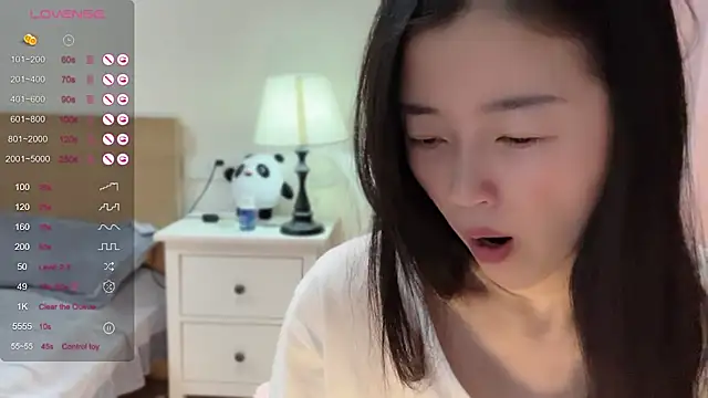 A-xena online show from February 1, 2025, 2:26 am