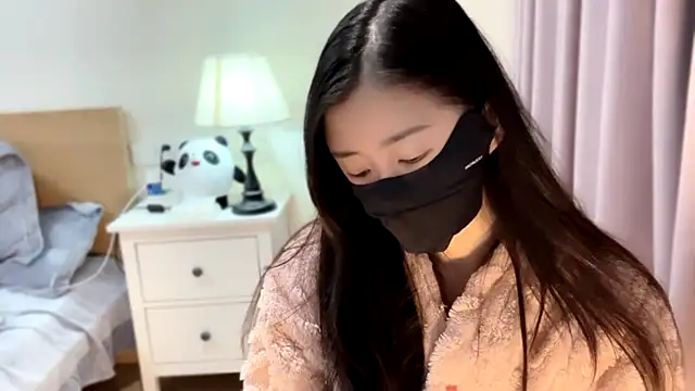 A-xena online show from February 7, 2025, 1:53 pm