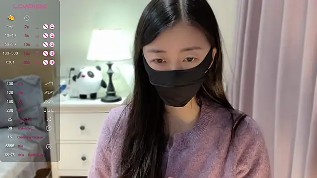 A-xena online show from February 8, 2025, 1:44 pm