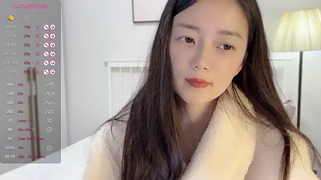 A-xena online show from February 18, 2025, 1:44 pm