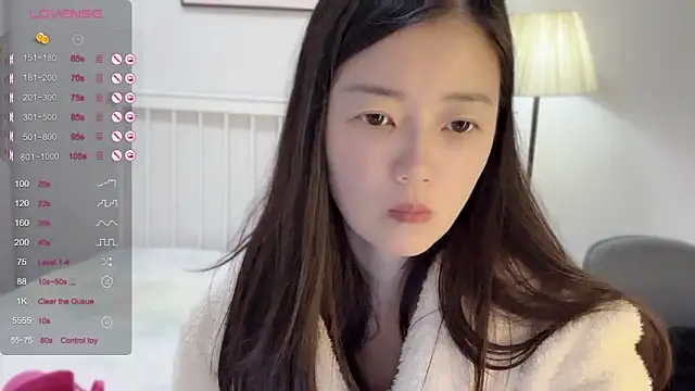 A-xena online show from February 19, 2025, 2:23 am