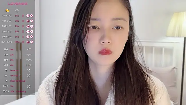 A-xena online show from February 21, 2025, 2:39 am