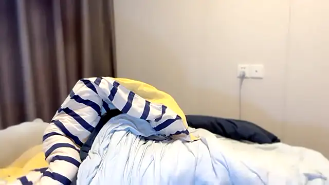 A-xena online show from March 21, 2025, 2:28 am