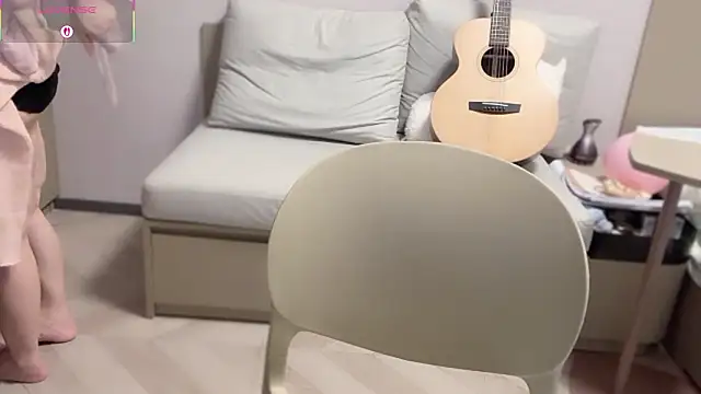 A-xena online show from October 12, 2025, 3:11 pm