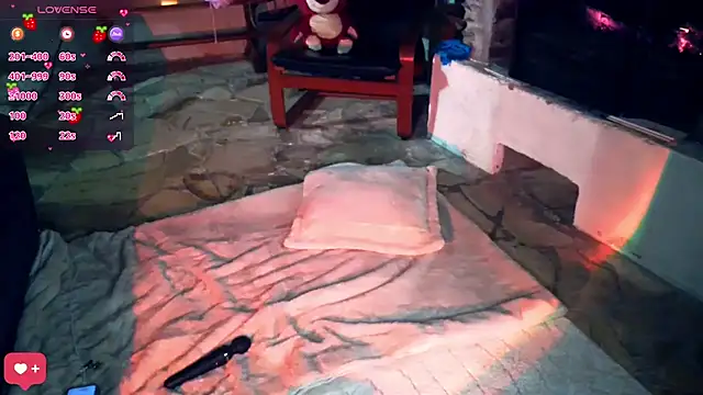 PetiteAngel666 online show from September 30, 2025, 7:52 pm