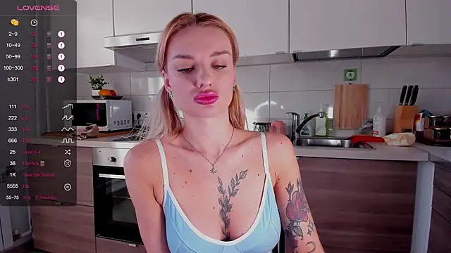 Snapshot of MissLovex chatting on January 29, 2025, 5:09 am MissLovex online show from January 29, 2025, 5:09 am