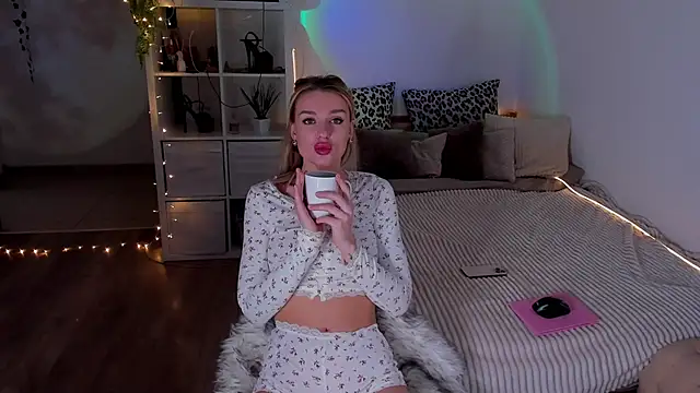 Snapshot of MissLovex chatting on February 28, 2025, 3:48 am MissLovex online show from February 28, 2025, 3:48 am