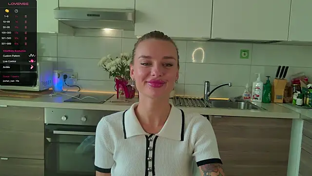 Snapshot of MissLovex chatting on September 9, 2025, 5:29 am MissLovex online show from September 9, 2025, 5:29 am