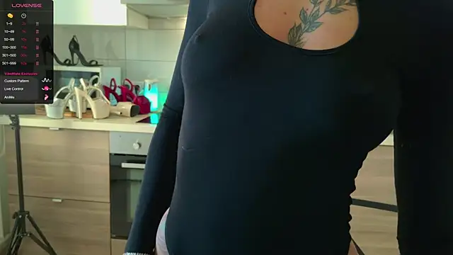 Snapshot of MissLovex chatting on September 26, 2025, 3:32 am MissLovex online show from September 26, 2025, 3:32 am