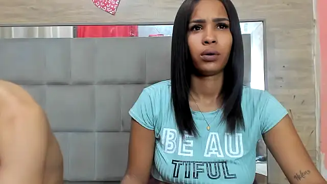 chicasirbo online show from October 18, 2025, 8:20 pm