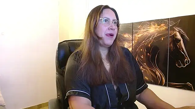 amalia brunette online show from April 5, 2026, 7:05 am