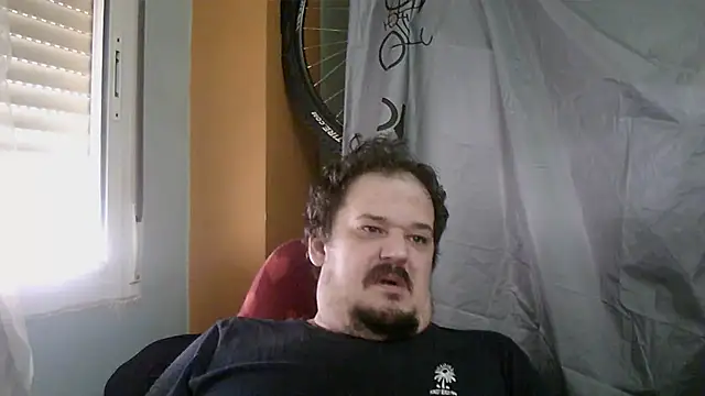 Snapshot of porkorossy chatting on October 7, 2025, 8:11 am porkorossy online show from October 7, 2025, 8:11 am