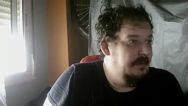 porkorossy online show from October 22, 2025, 7:41 am