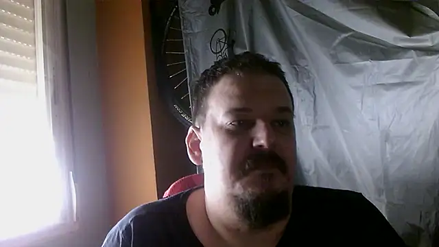 porkorossy online show from March 18, 2026, 9:34 am