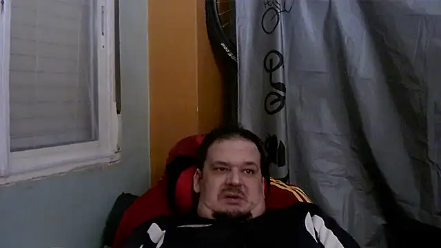 porkorossy online show from April 1, 2026, 10:07 pm