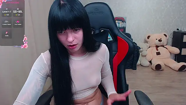 Snapshot of JuicyJess chatting on July 13, 2026, 7:49 pm JuicyJess online show from July 13, 2026, 7:49 pm