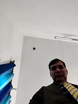 Snapshot of ZIMMY25 chatting on November 5, 2025, 6:46 am ZIMMY25 online show from November 5, 2025, 6:46 am