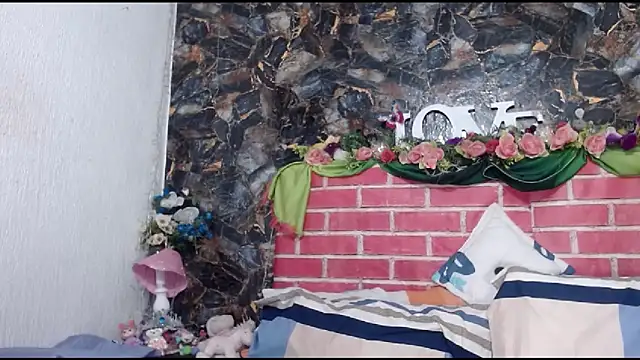 Snapshot of DesireDirtyTS__ chatting on February 7, 2026, 11:52 pm DesireDirtyTS online show from February 7, 2026, 11:52 pm