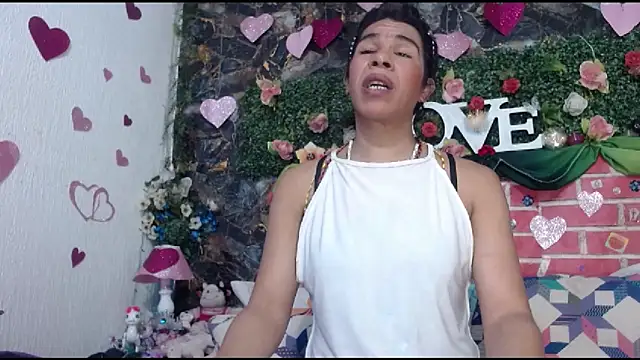 Snapshot of DesireDirtyTS__ chatting on February 16, 2026, 11:01 pm DesireDirtyTS online show from February 16, 2026, 11:01 pm