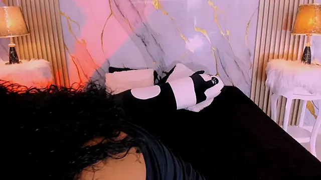 BeckyRusso online show from October 25, 2025, 2:13 pm