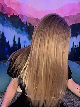 ItsDanniG online show from February 5, 2026, 7:29 pm