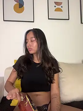 DianaHopson online show from February 20, 2026, 1:13 am