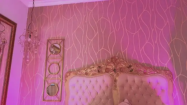 Snapshot of Shanelle__ chatting on June 27, 2026, 4:17 am Shanelle online show from June 27, 2026, 4:17 am
