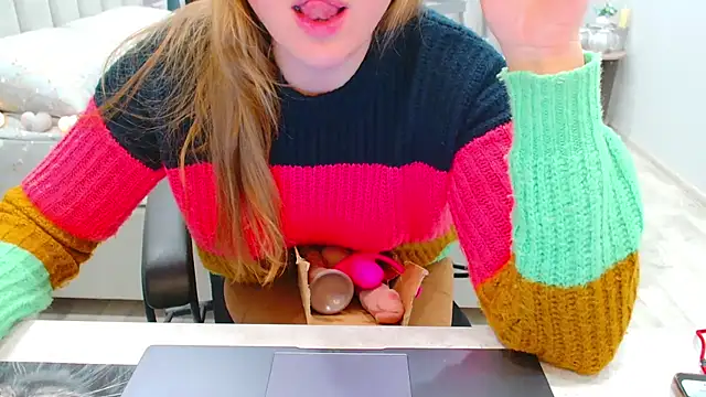 EveLove33 online show from March 21, 2026, 5:05 pm