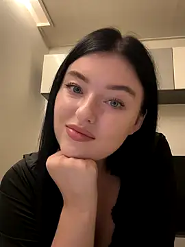 Angela Fosterr online show from October 19, 2025, 5:13 pm