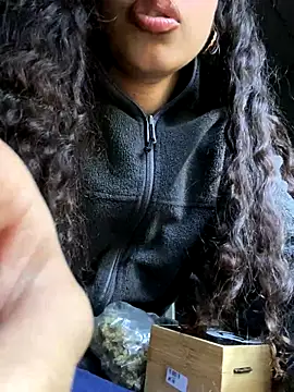 badbaby187 online show from October 30, 2025, 2:07 pm