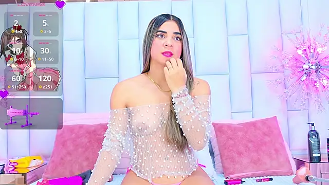 ZafiroClean online show from February 11, 2025, 7:05 pm