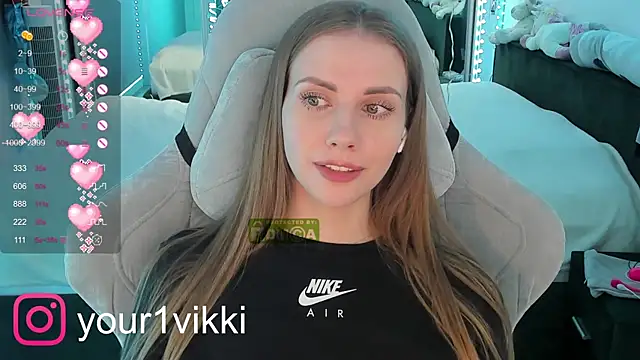 Snapshot of Vikki_Cheese chatting on December 4, 2024, 11:57 pm Vikki Cheese online show from December 4, 2024, 11:57 pm