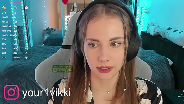 Snapshot of Vikki_Cheese chatting on February 21, 2025, 12:38 am Vikki Cheese online show from February 21, 2025, 12:38 am