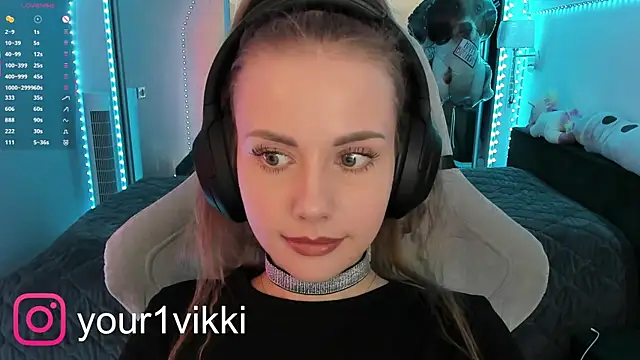 Snapshot of Vikki_Cheese chatting on February 28, 2025, 5:59 am Vikki Cheese online show from February 28, 2025, 5:59 am