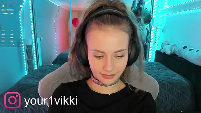 Snapshot of Vikki_Cheese chatting on February 28, 2025, 6:20 pm Vikki Cheese online show from February 28, 2025, 6:20 pm